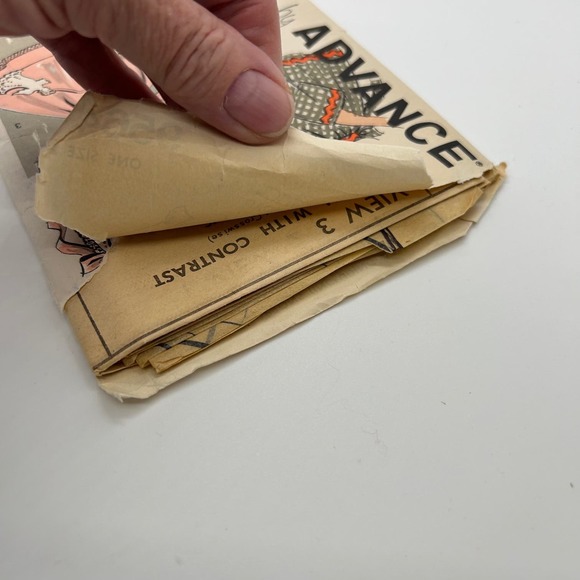 Advance Vintage 1950's Pattern #9564 Half Aprons One Size - Picture 6 of 7